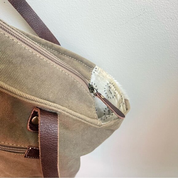 Bundle two Myra Boho Leather Large Tote Bags - Picture 15 of 15
